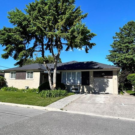Brand New Lower Home With Exclusive Bathroom Toronto Bagian luar foto
